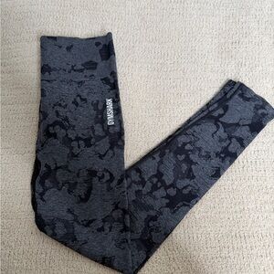 Gymshark Black and Gray Patterned Leggings